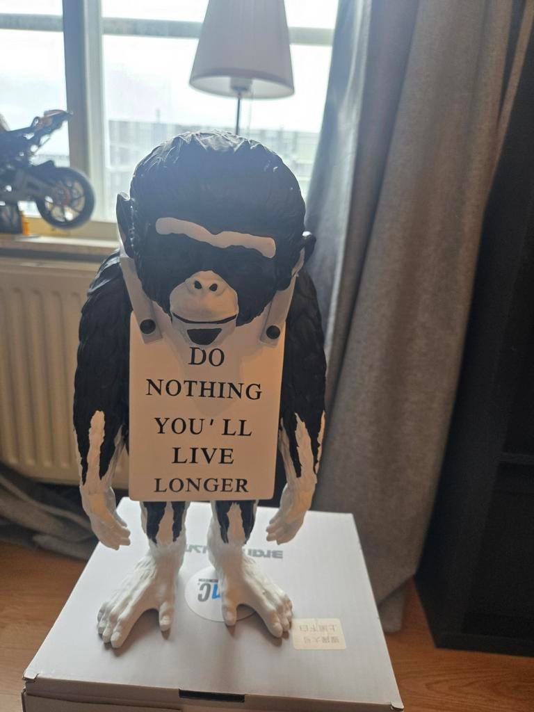 Banksy Replica - Do Nothing You'll Live Longer, Tuin en Terras, Ophalen, Zo goed als nieuw, Kunststof, Dierenbeeld
