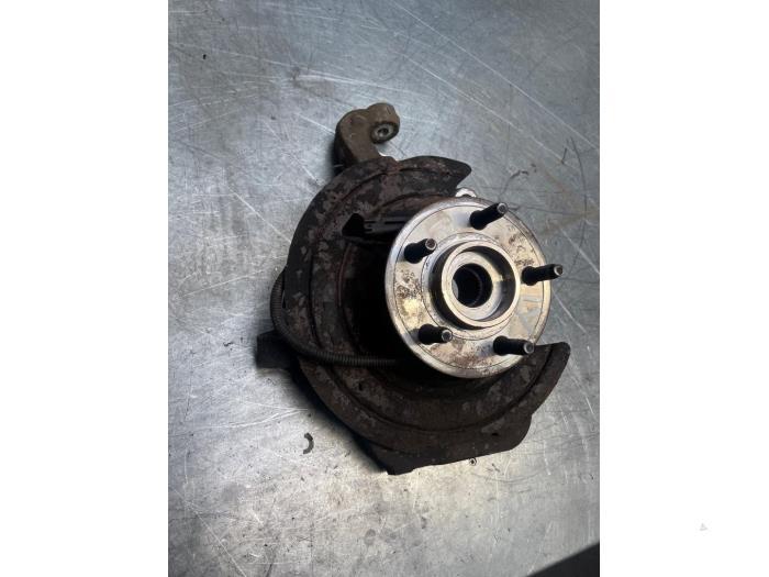 Fusee links-voor van een Dodge Nitro, Auto-onderdelen, Ophanging en Onderstel, Dodge, Gebruikt, 3 maanden garantie, Ophalen of Verzenden
