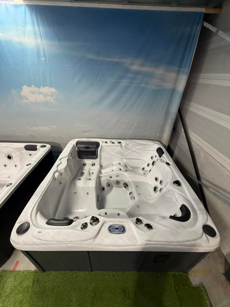 Jacuzzi Balboa 5 persoons incl Garantie, Verzenden, Zo goed als nieuw