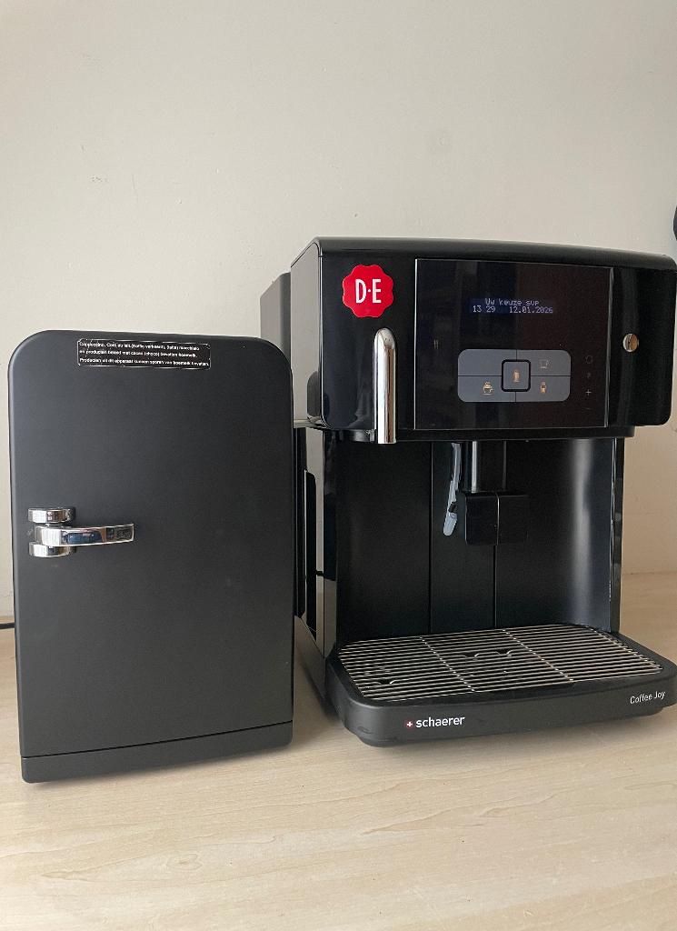 Schaerer Coffee Joy met melkkoelkastje, Witgoed en Apparatuur, Koffiezetapparaten, Refurbished, Koffiebonen, Koffiemachine, 10 kopjes of meer