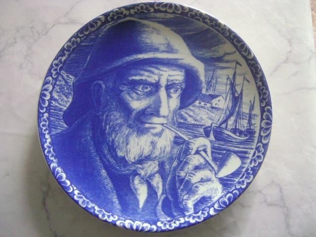 blauw boch wandbord-man met de pijp, Ophalen of Verzenden, Gebruikt