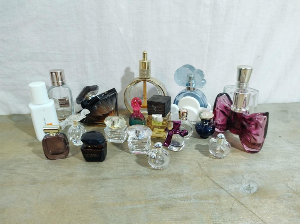 Parfum flesjes, Verzamelen, Parfumverzamelingen, Verzenden, Gebruikt, Miniatuur, Gevuld