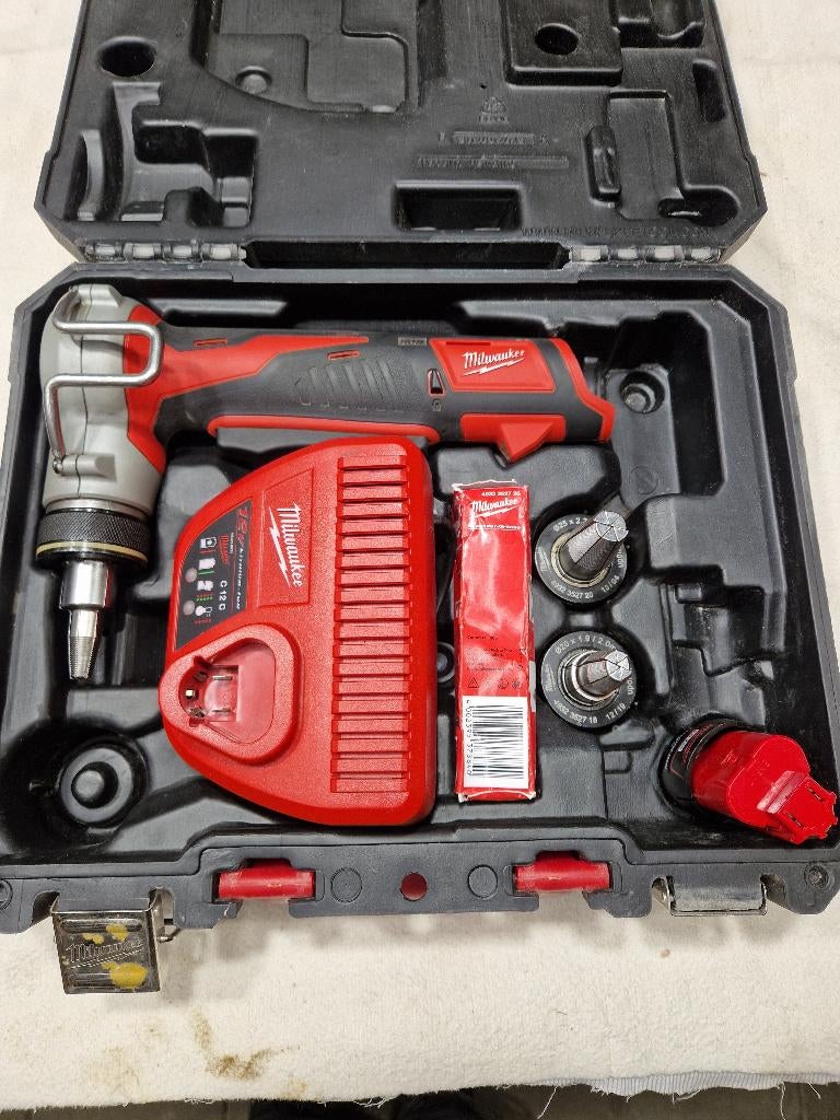Milwaukee Uponor c12 pxp expander, Ophalen, Gebruikt