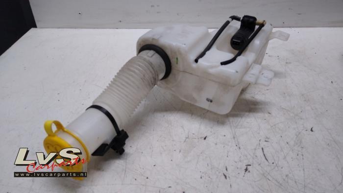 Ruitensproeiertank voor van een Fiat 500X, Gebruikt, -, -, Ophalen of Verzenden