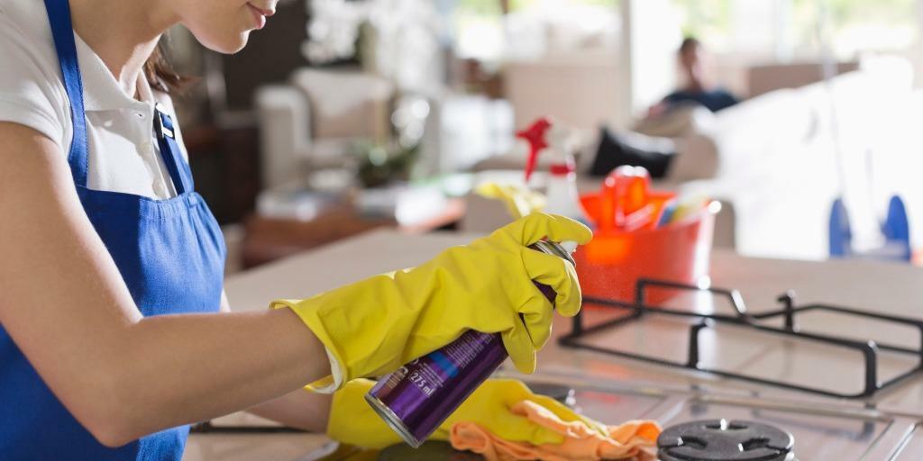 Alicja, Schoonmaken, Huishoudelijke hulp. Strijken, Diensten en Vakmensen, Huishoudelijke hulp, Wassen