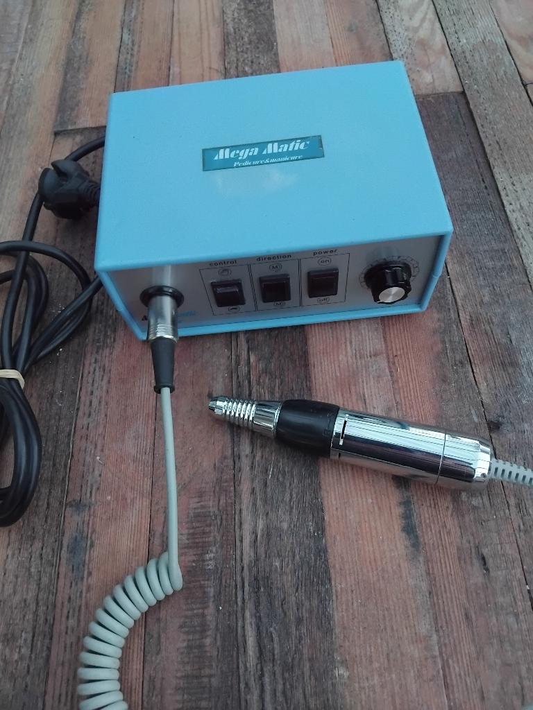 Pedicure- en manicure set Mega Matic, Ophalen of Verzenden, Gebruikt, Hand- en Voetverzorging