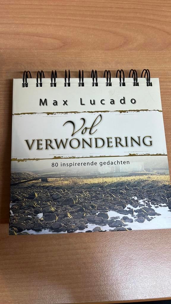 Max Lucado - Vol verwondering, Boeken, Ophalen of Verzenden, Zo goed als nieuw, Max Lucado