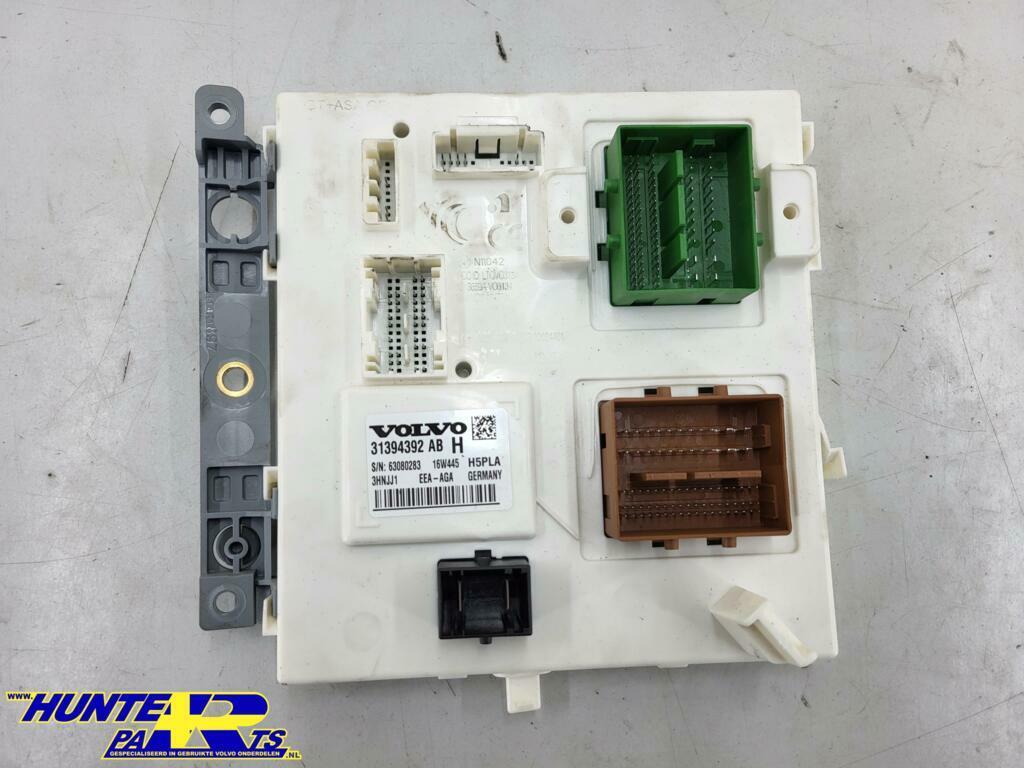 Zekeringkast Volvo V90/XC90/S90 ('16-'22) 31394392, Ophalen of Verzenden, Gebruikt