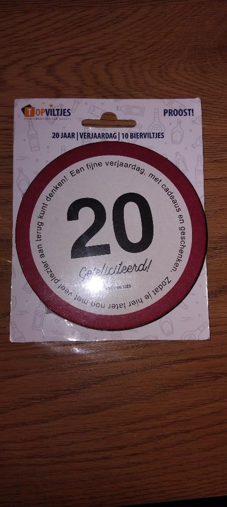 bierviltjes 20  jaar 10 stuks, Ophalen of Verzenden, Nieuw, Versiering, Verjaardag