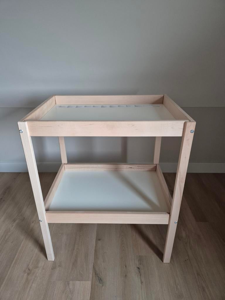 Commode/Tafel Ikea Beuken Wit, Kinderen en Baby's, Kinderkamer | Commodes en Kasten, Ophalen, 50 tot 70 cm, Zo goed als nieuw