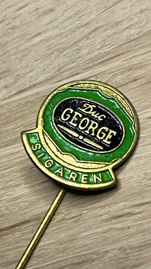 Duc George Sigaren Speldje, Gebruikt, ?, Speldje of Pin, Merk