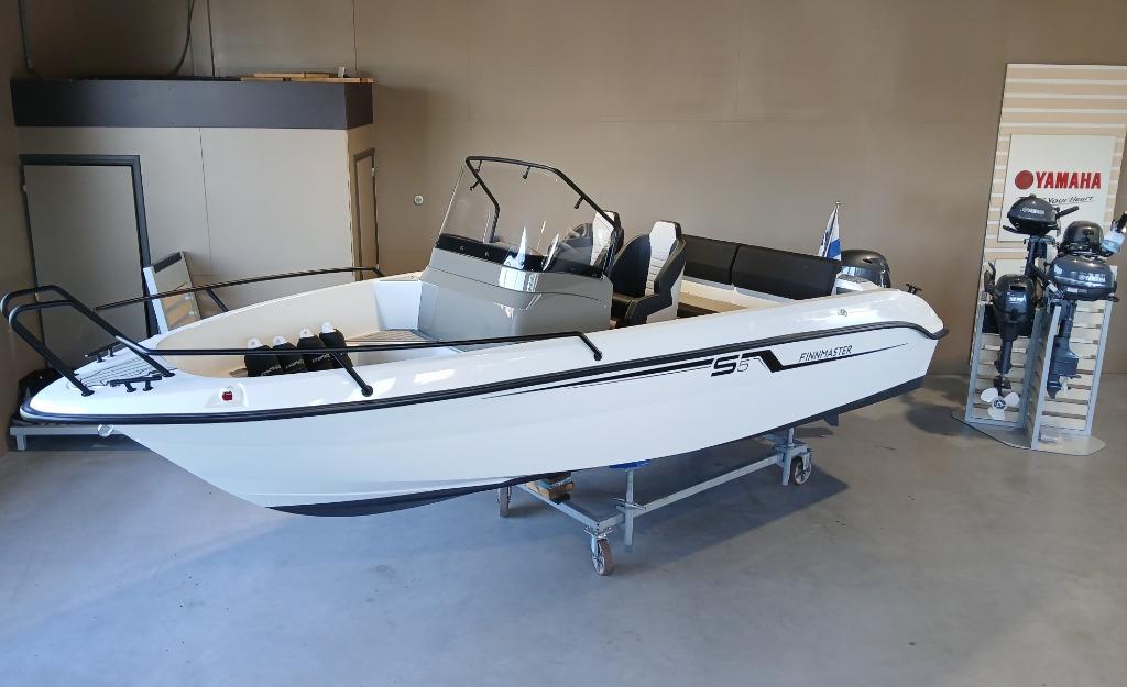 Finnmaster S5 overjarig model Nieuw., Watersport en Boten, Speedboten, Nieuw, Benzine, Minder dan 70 pk, Buitenboordmotor, Polyester