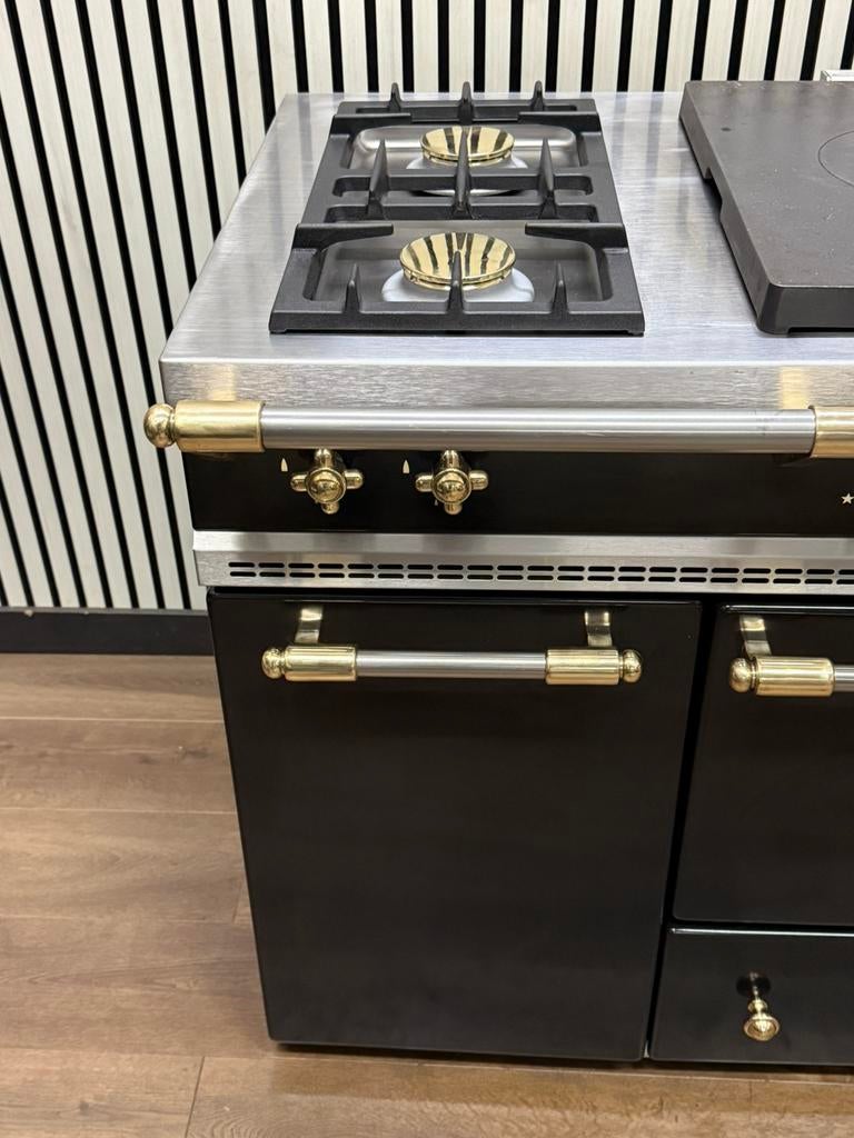 Luxe Lacanche Fornuis 7 pits met coupe de feu 150 cm, Fornello Esperta, Ophalen of Verzenden, Zo goed als nieuw, Energieklasse A of zuiniger