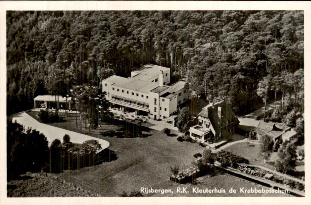 Rijsbergen - R.K. Kleuterhuis - de Krabbebosschen, Verzamelen, Ansichtkaarten | Nederland, Ophalen of Verzenden, 1920 tot 1940