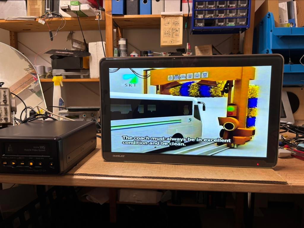 Professionele 18,5 Inch 24 Volt Bus & Coach Monitor, Verzenden, Zo goed als nieuw, Audio