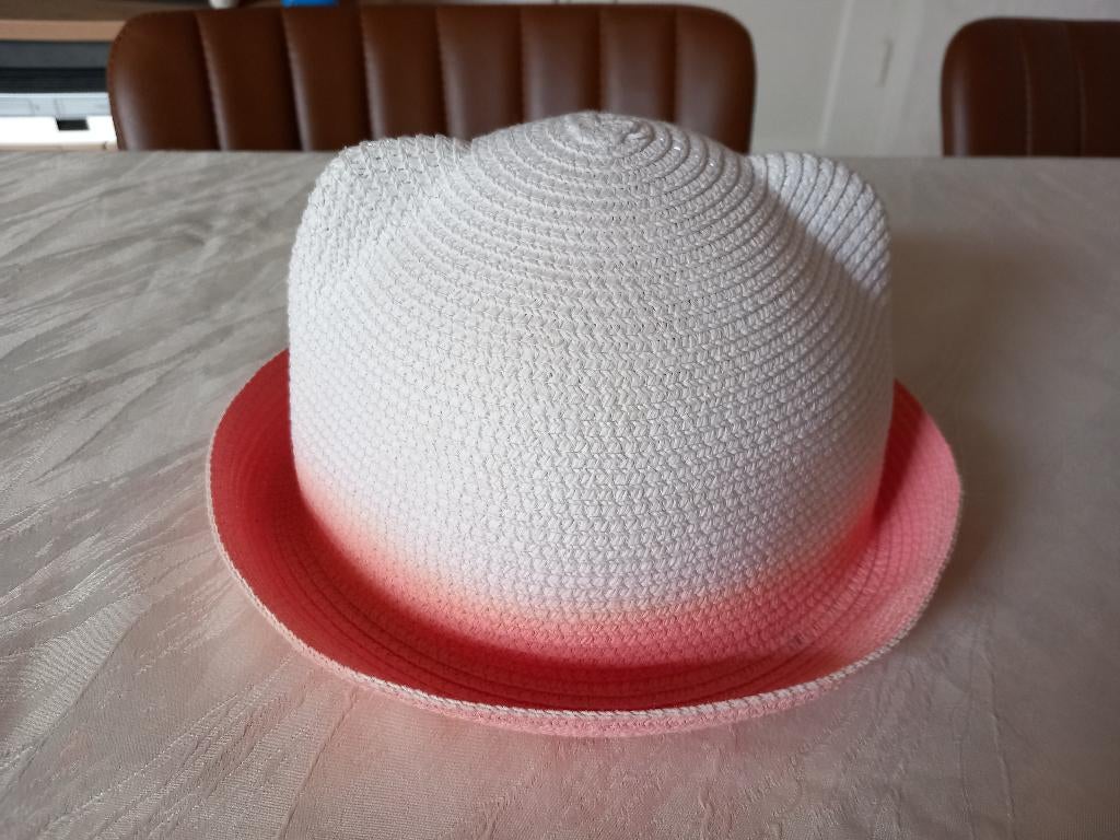 Hoedje met kattenoortjes (Nijmegen oost), Kinderen en Baby's, Kinderkleding | Maat 122, Overige typen, Meisje, H&M, Ophalen of Verzenden