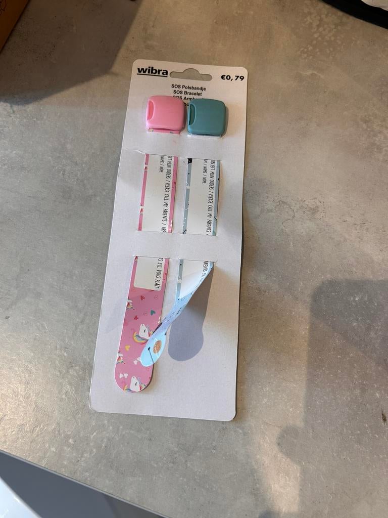 SOS armbandje voor kind, 2 stuks, Ophalen of Verzenden, Zo goed als nieuw, Jongetje of Meisje
