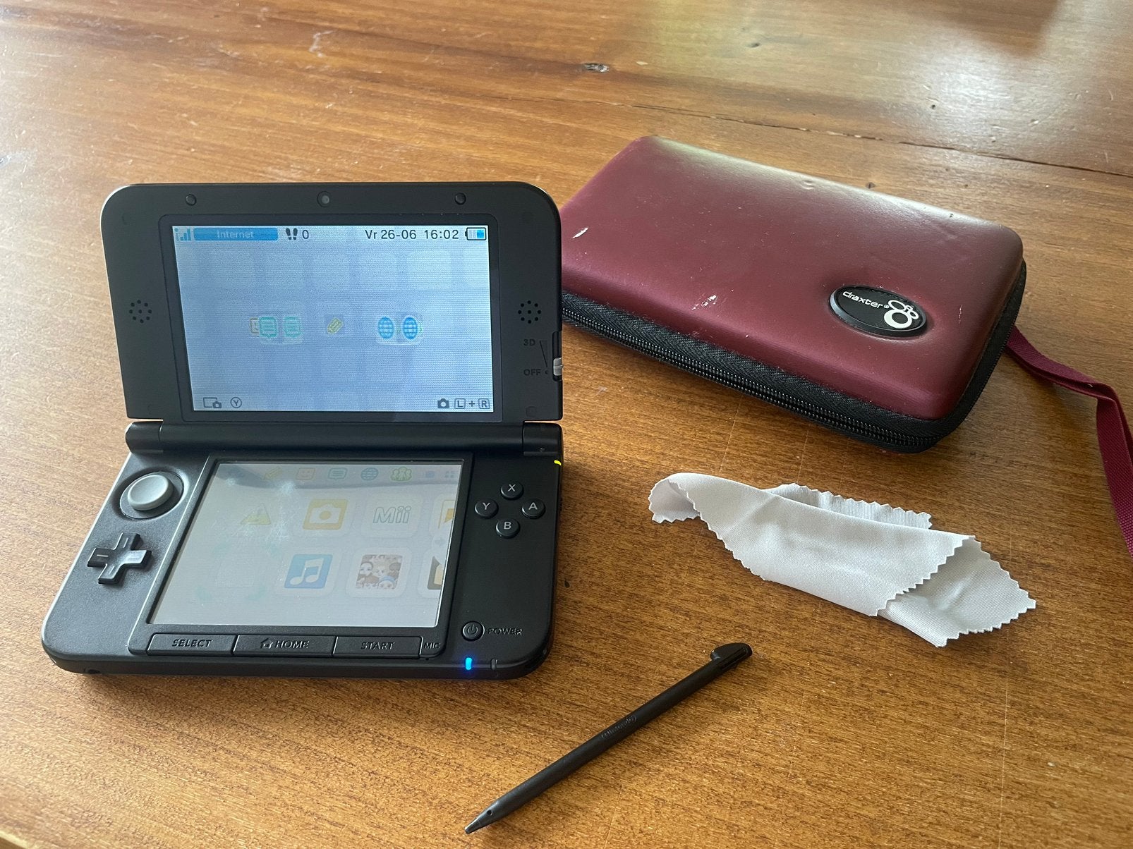 Nintendo 3DS XL compleet met sd kaart, oplader en stylus, Gebruikt, Overige kleuren, Verzenden, 3DS XL