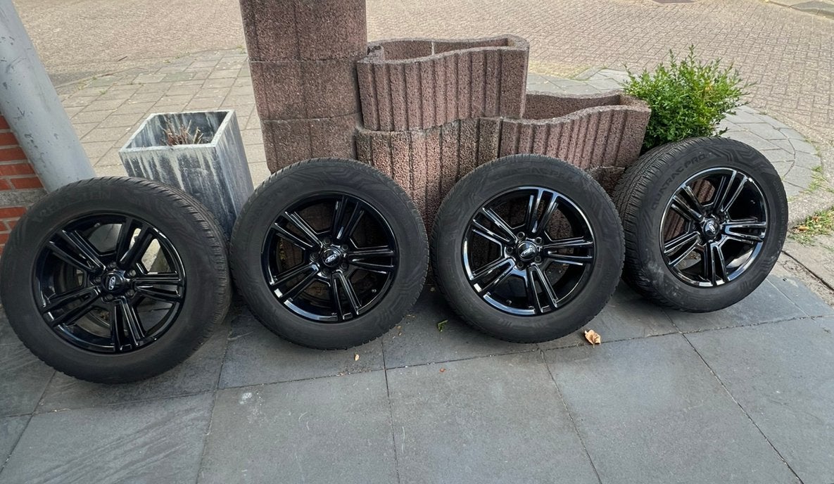 Ford mustang velgen+banden, Ophalen, 215 mm, Velg(en), 17 inch