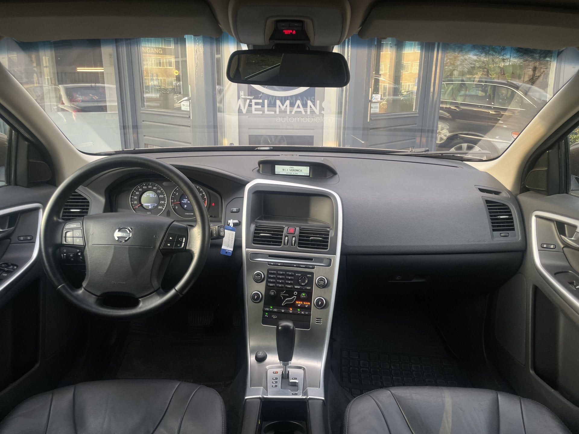 Volvo XC60 3.0 T6 AWD Momentum Youngtimer | Leder | Stoelver, Automaat, Automatische klimaatregeling, Gebruikt, Bruin