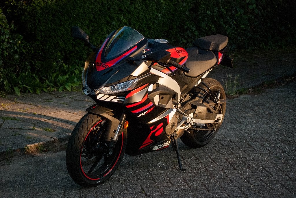 Aprilia RS457 2025, 2 cilinders, Occasion, Handgeschakeld, 457 cc