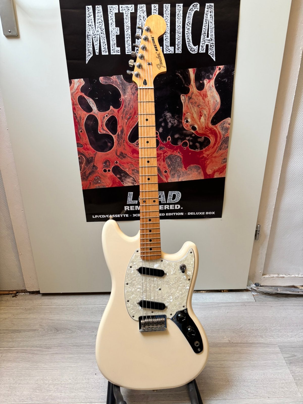 Fender Mustang MIM (Geen stratocaster, Telecaster Jaguar), Muziek en Instrumenten, Ophalen of Verzenden, Zo goed als nieuw, Solid body