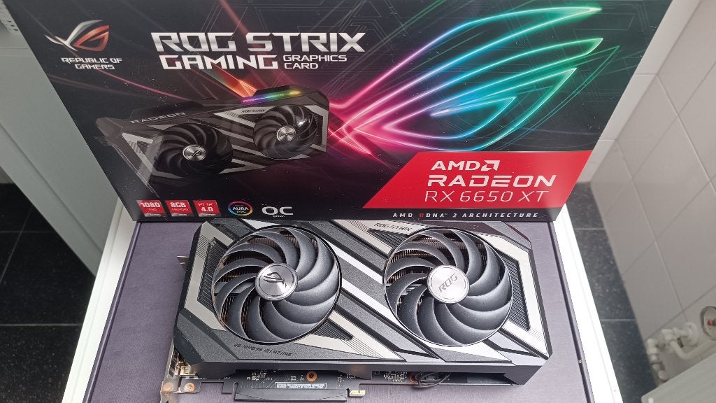 ASUS ROG Strix rx 6650 XT, Gebruikt, AMD, Overige soorten, Ophalen of Verzenden