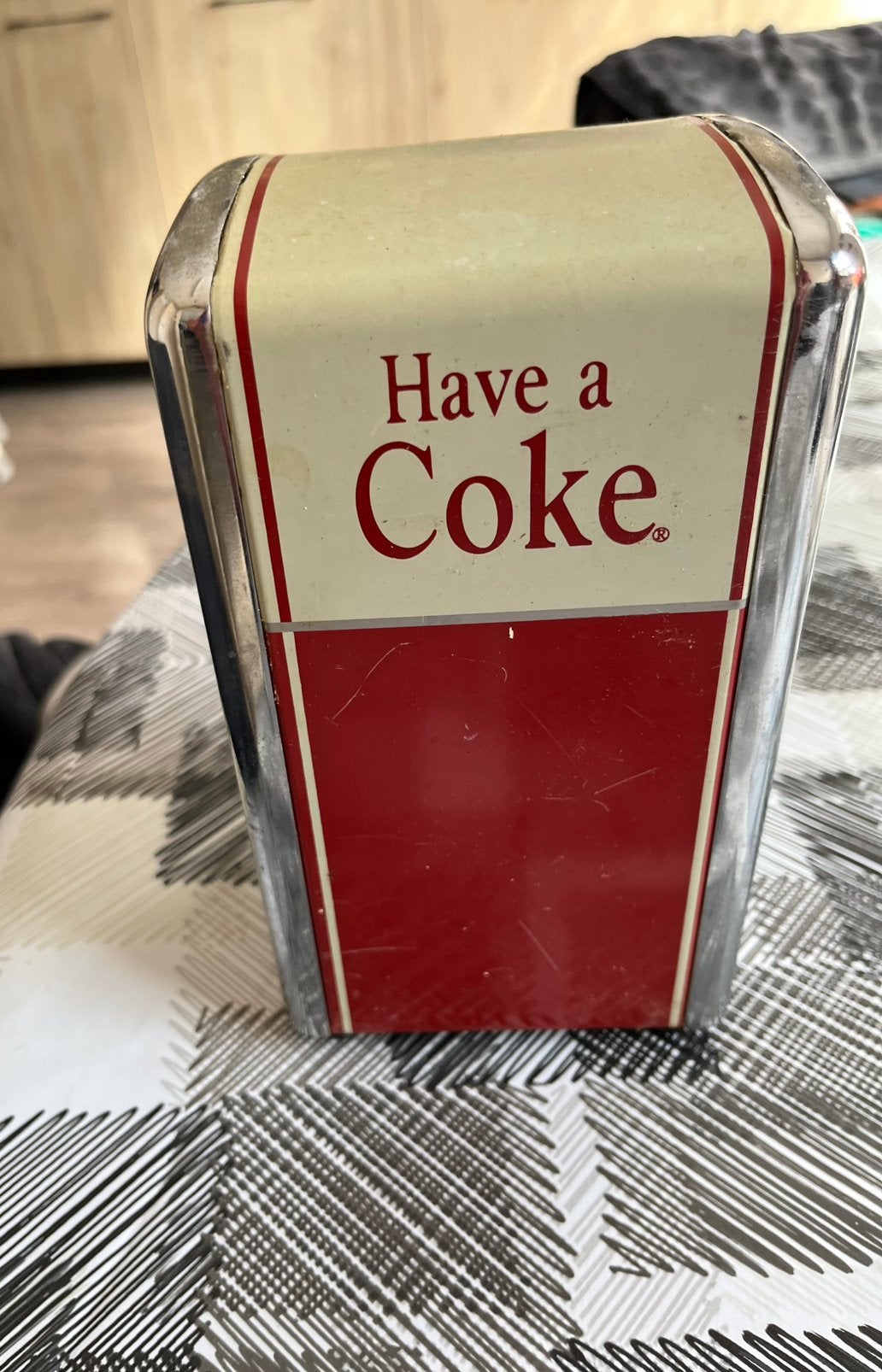 Coka cola servet houder, Verzamelen, Ophalen, Zo goed als nieuw, Gebruiksvoorwerp