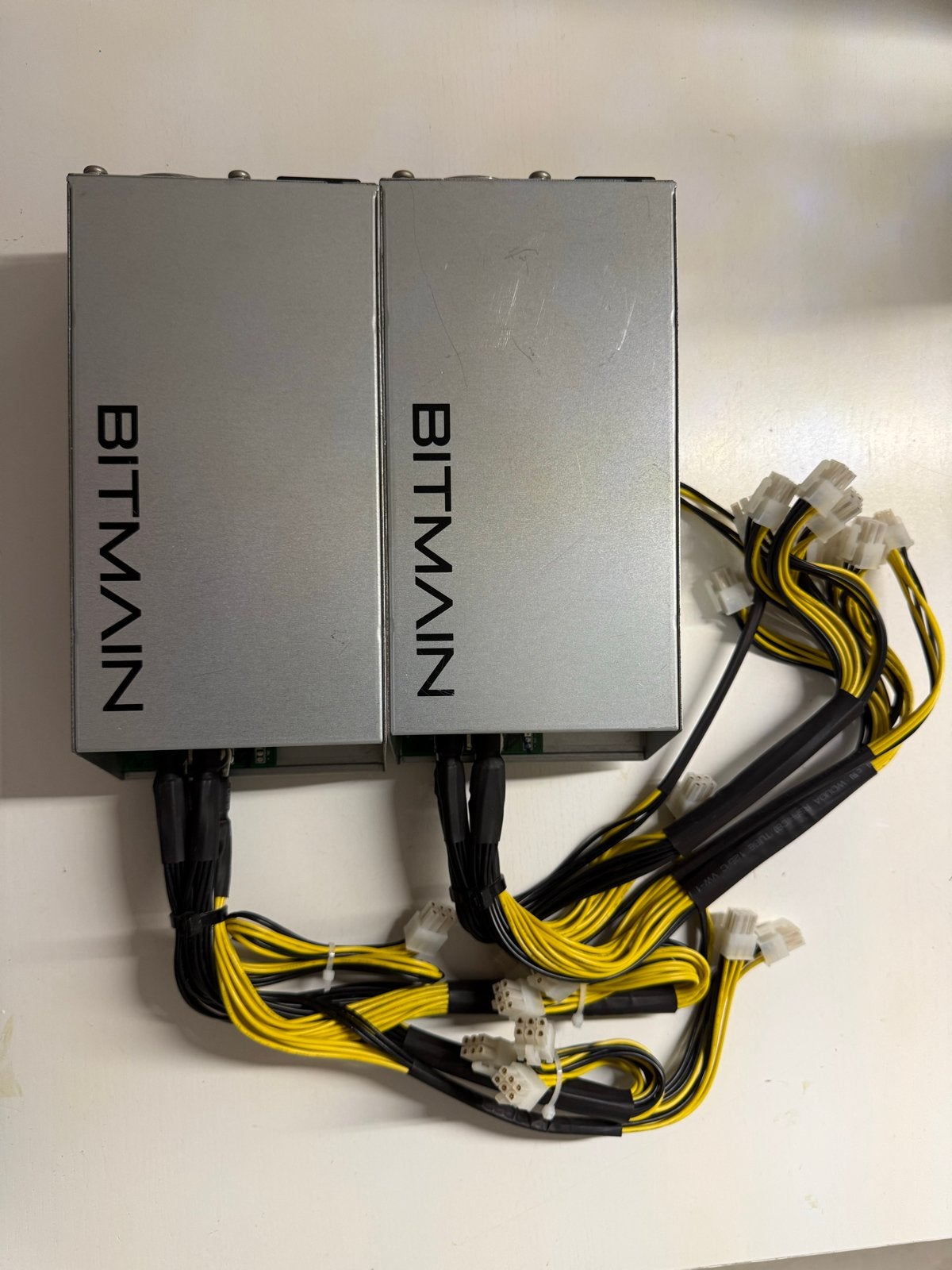 3x Bitmain APW3++ 1600W 12V voedingen (2 nieuw, 1 gebruikt), Computers en Software, Ophalen of Verzenden, Nieuw