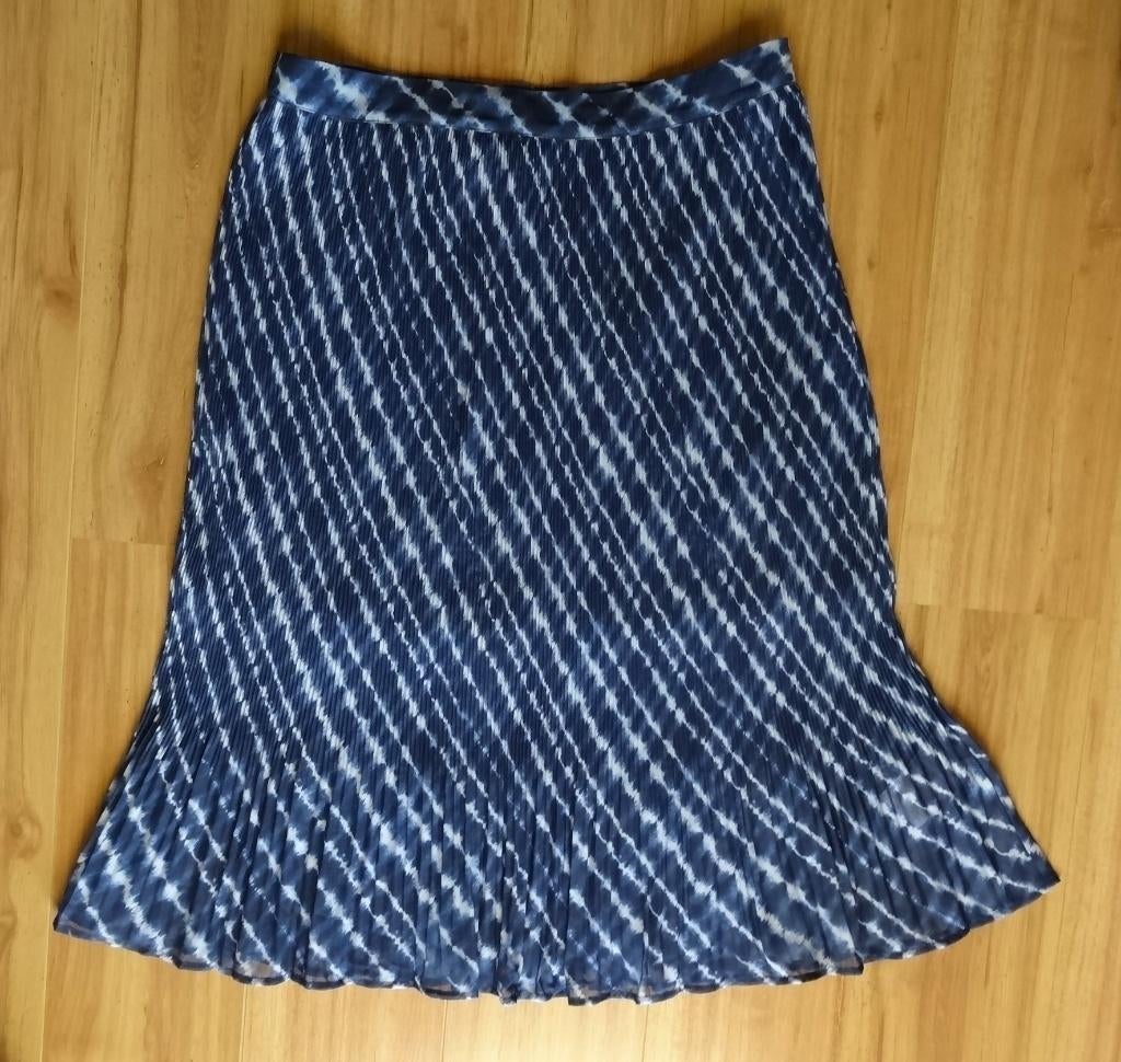 Nieuw: heerlijke Yessica plissé tie dye rok blauw wit 44 46, Blauw, Yessica, Maat 42/44 (L), Nieuw