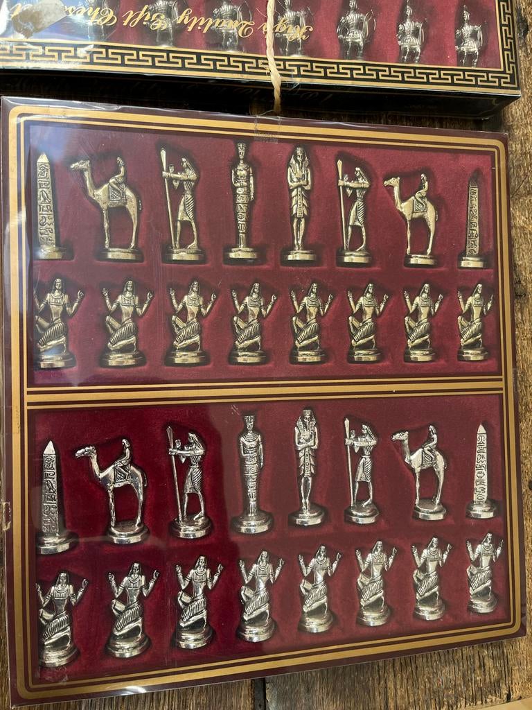 Egyptisch schaakspel - Unieke metalen stukken, Een of twee spelers, Ophalen of Verzenden, Zo goed als nieuw