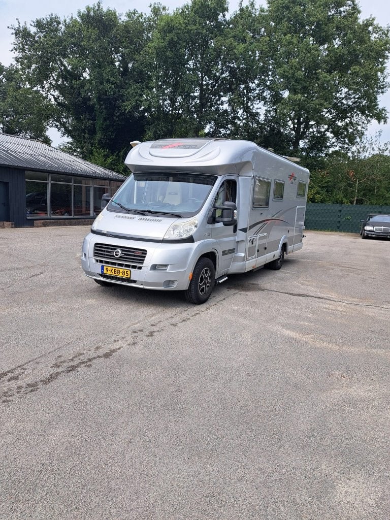 Camper Carthago chic c line 4,9 180 pk automaat, Caravans en Kamperen, Automaat, Chemisch toilet, Ringverwarming, 7 tot 8 meter
