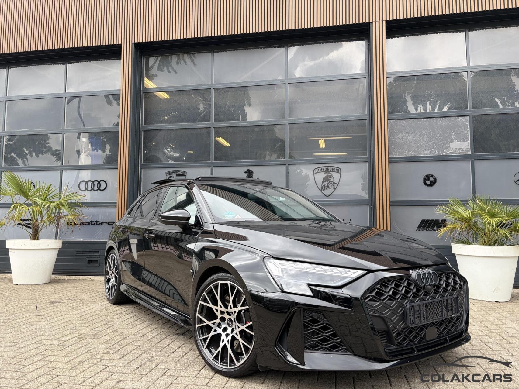 Audi RS3 2.5 TFSI HULK ED.|SONOS|HuD|PANO|KERAMISCH|400PK, Auto's, Automaat, Dealer onderhouden, Gebruikt, Euro 6