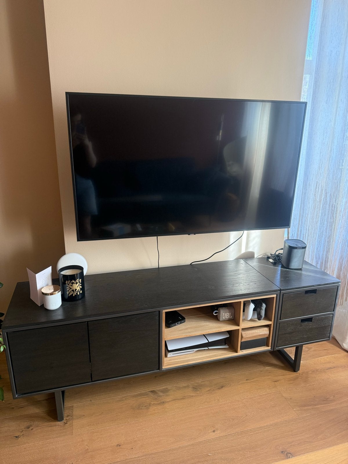 Modern TV-meubel met opbergruimte - Zwart/Hout, Ophalen, 150 tot 200 cm, Zo goed als nieuw, Minder dan 100 cm