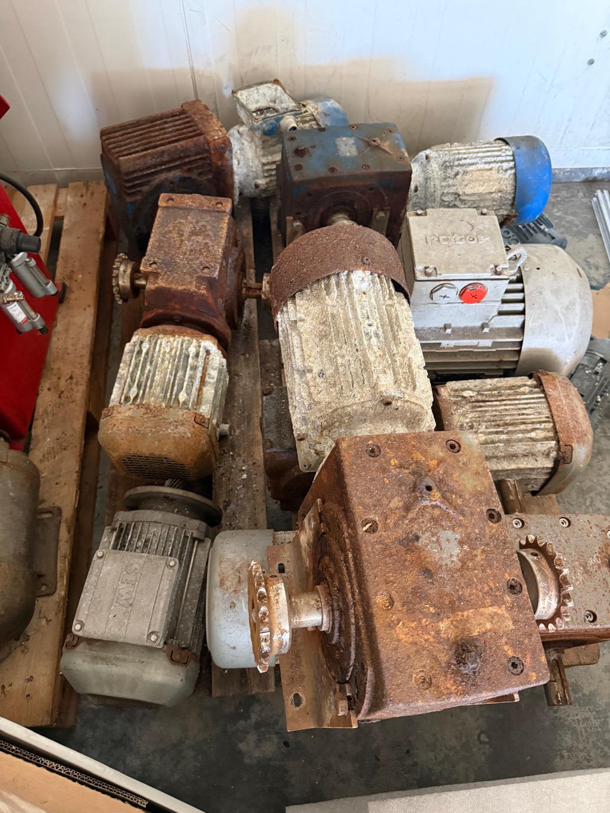 Diverse elektromotoren met reductiekasten / aandrijfmotoren, Ophalen, Gebruikt