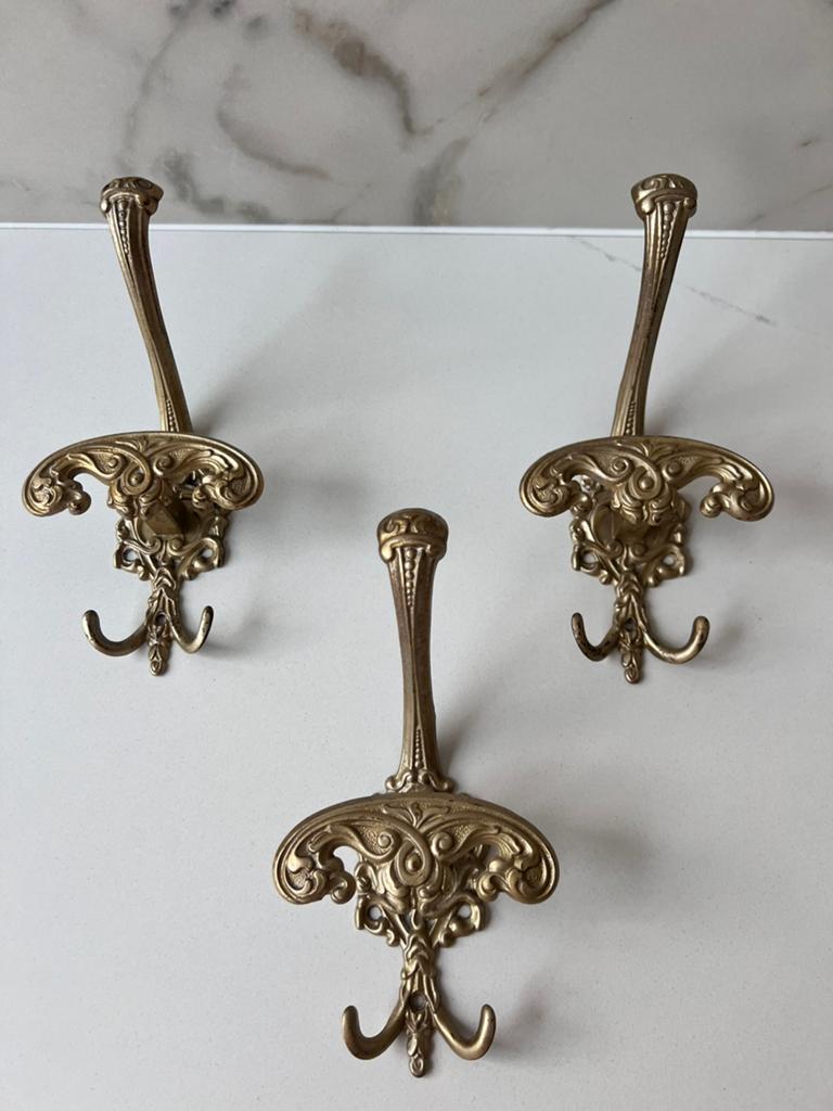 VINTAGE ITALIAANS ROCOCO MID CENTURY JAREN 50 KAPSTOK HAKEN, Wandkapstok, Overige materialen, Ophalen of Verzenden, Zo goed als nieuw