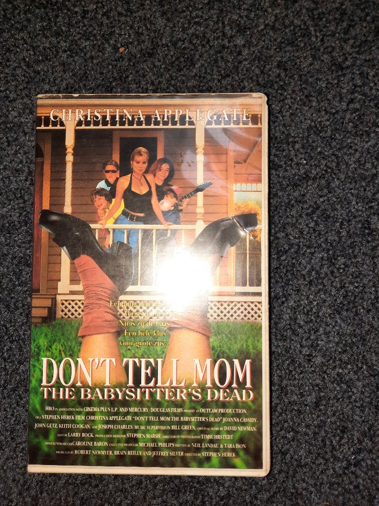 DON'T TELL MOM THE BABYSITTER'S DEAD! Komedie Op VIDEO!, Verzenden, Alle leeftijden, Zo goed als nieuw, Komedie