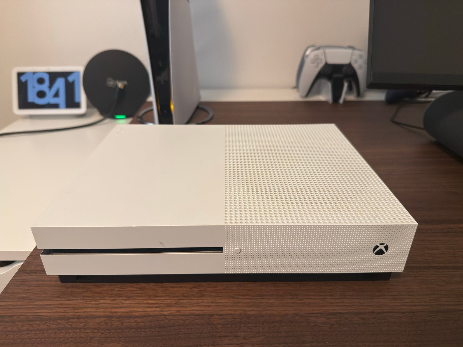 Xbox One S - 1TB (zonder controller), Verzenden, Zo goed als nieuw, 1 TB, Zonder controller