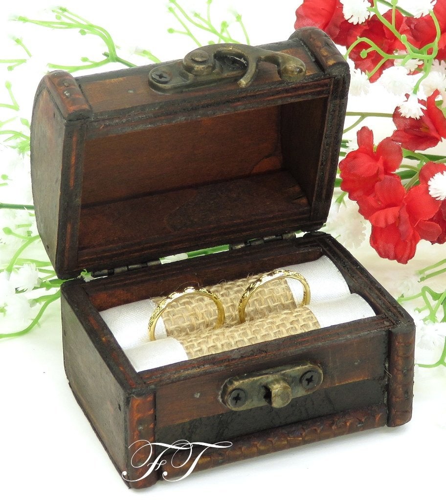 Een schattige antiek look trouwring doosje., Ophalen of Verzenden, Nieuw, Feestartikel, Geboorte of Huwelijk