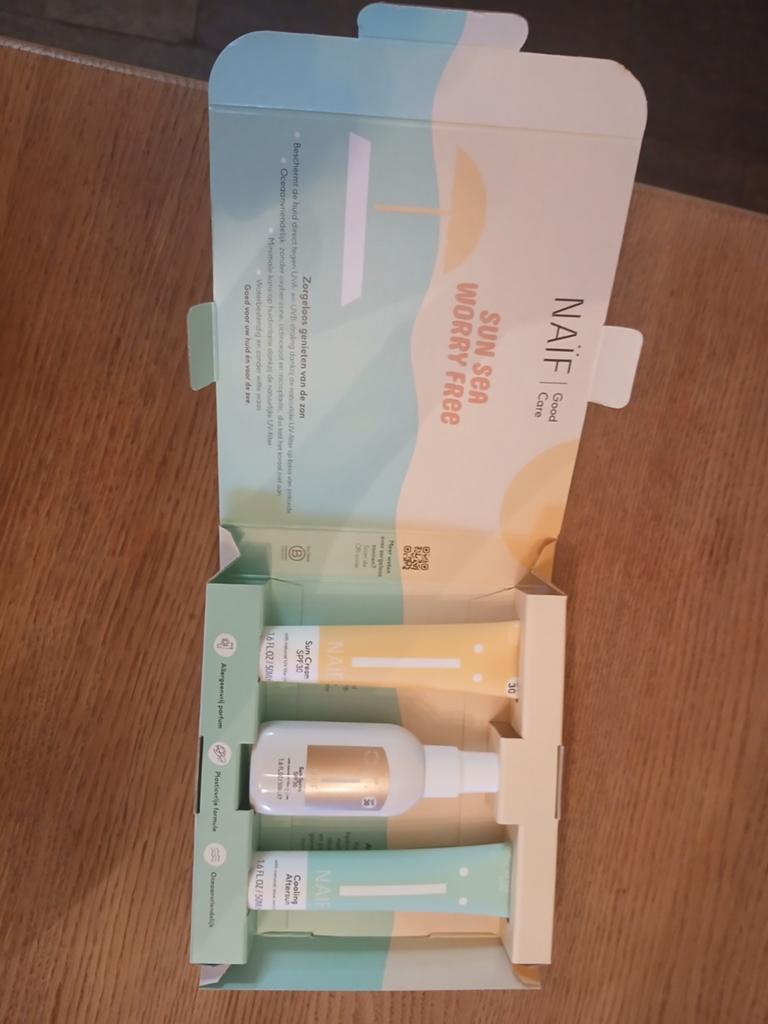 NAÏF Sun Sea Worry Free Set - Zonnebrand & After Sun, Ophalen of Verzenden, Nieuw, Zonnebrand of After Sun