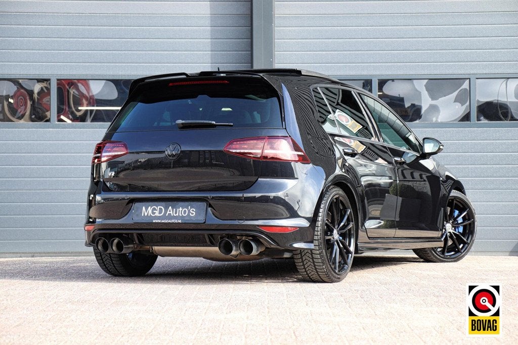Volkswagen Golf 2.0 TSI R 4Motion Stage 2 |XENON|PANO-DAK|LE, Auto's, Automaat, Gebruikt, 4 cilinders, Zwart