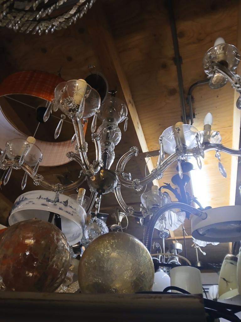 Verlichting winkel, Ophalen