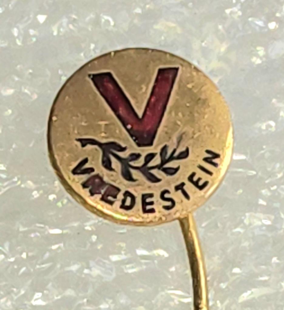 Vintage Emaille Speldje Vredestein Banden, Verzamelen, Speldjes, Pins en Buttons, Ophalen of Verzenden, Gebruikt, Overige onderwerpen