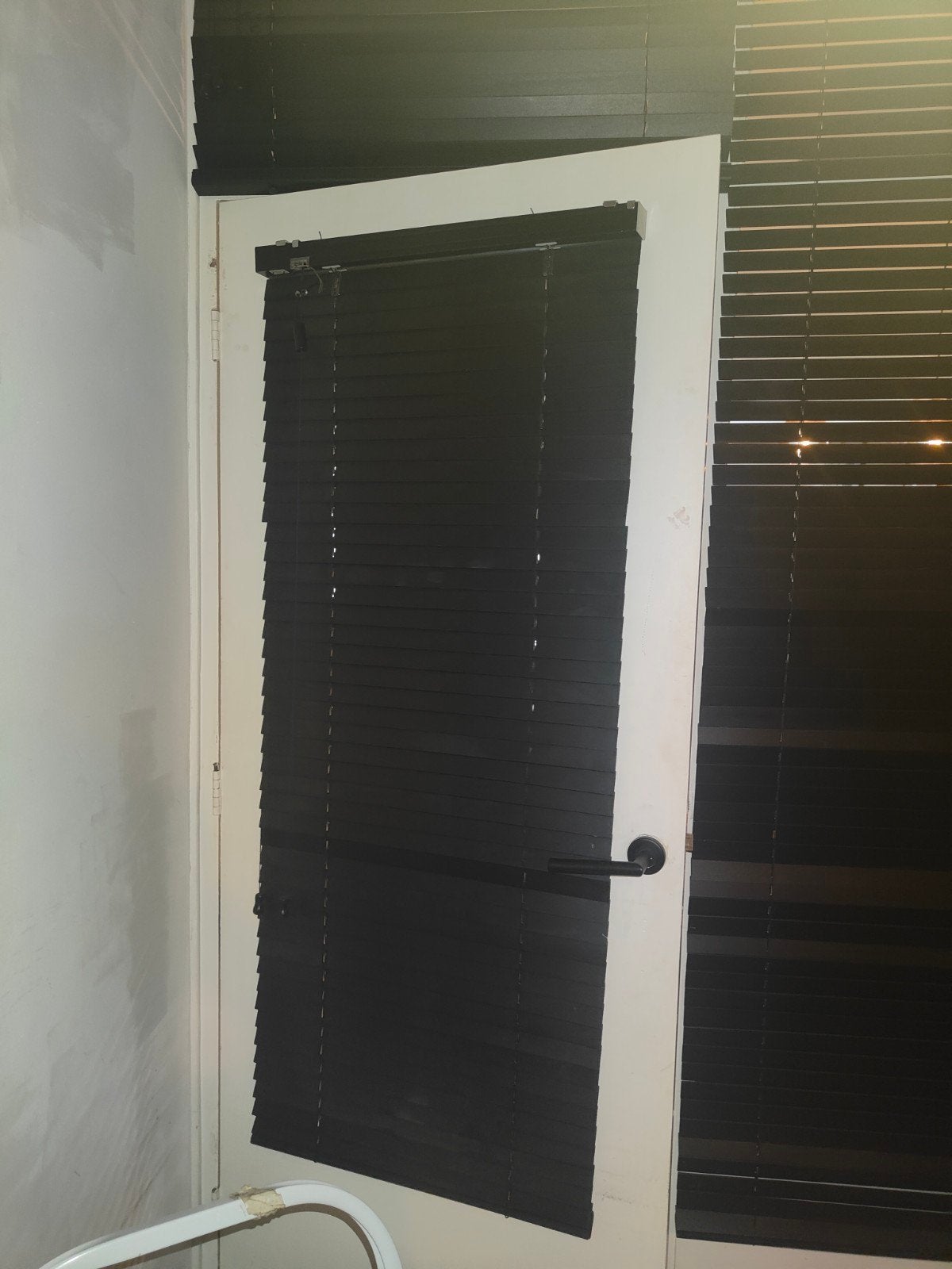 Veneta jaloezieën zwart hout 58x145 cm, Huis en Inrichting, Stoffering | Gordijnen en Lamellen, Ophalen of Verzenden