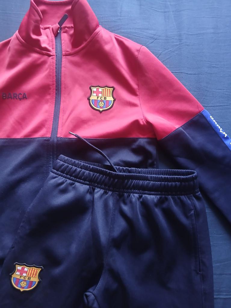 Barcelona trainingspak, Sport en Fitness, Voetbal, Maat XS of kleiner, Ophalen of Verzenden, Zo goed als nieuw, Trainingspak