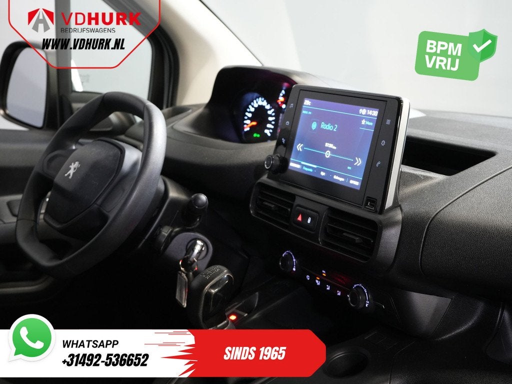 Peugeot Partner 1.5 HDI Carplay/ 3Pers/ Airco/ Cruise/ PDC/, Voorwielaandrijving, Stof, Gebruikt, 4 cilinders
