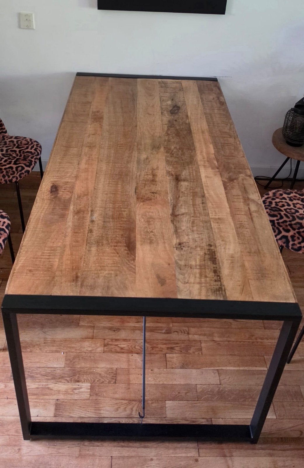 Eettafel zwart en mango hout, Huis en Inrichting, Complete inboedels, Ophalen