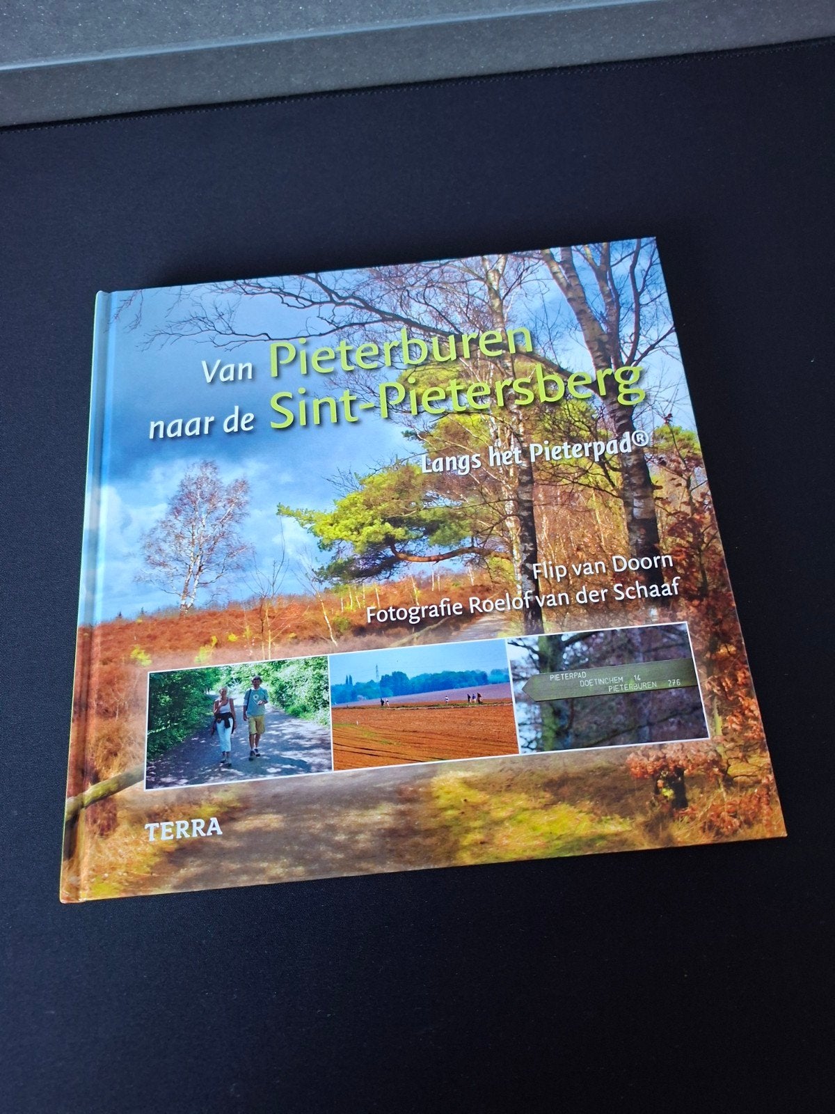Van Pieterburen naar de Sint-Pietersberg - Het Pieterpad, Boeken, Flip van Doorn, Ophalen of Verzenden, Reisgids of -boek, Benelux