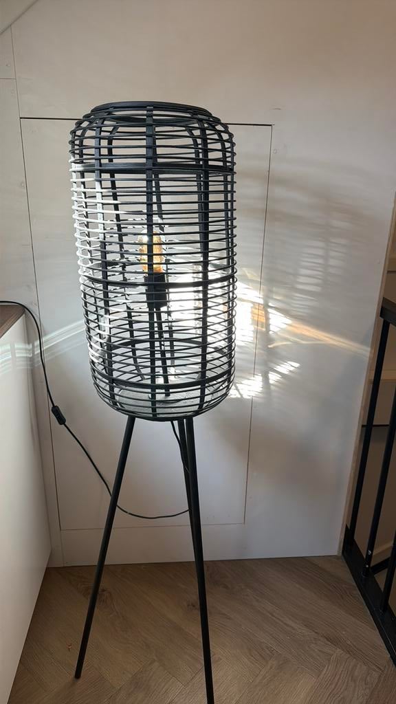 Vloerlamp zwart, Ophalen, Zo goed als nieuw, Metaal, Minder dan 100 cm