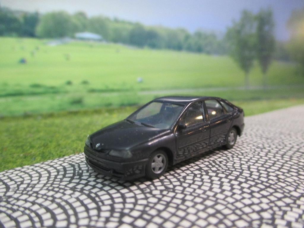 Renault Laguna - Herpa groen met after market trekhaak, Ophalen of Verzenden, Gebruikt, Auto, Herpa
